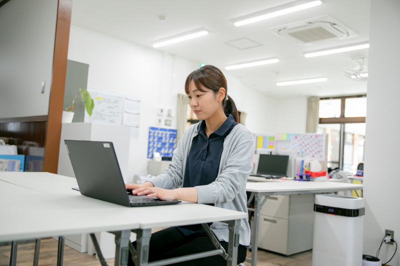 竜王あら川こども園で事務員（パート）の求人募集内容